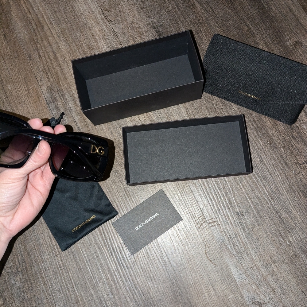 Dolce & Gabbana sunglasses - Picture 2 of 11